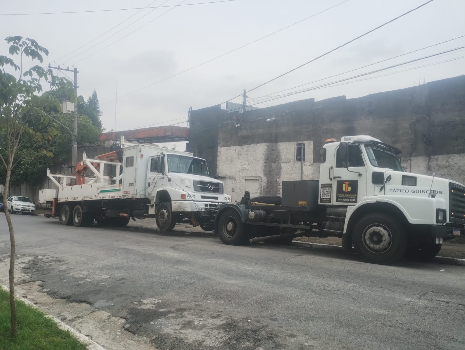 Caminhão sendo guinchado 3 Guincho pesado