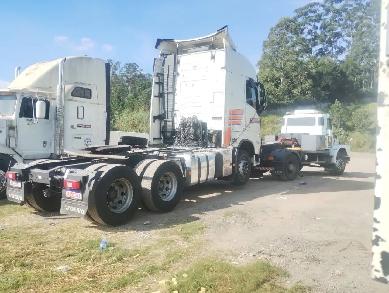 Caminhão sendo guinchado 9 Guincho pesado